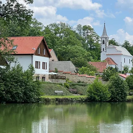 Nad Rybnikem Straškov