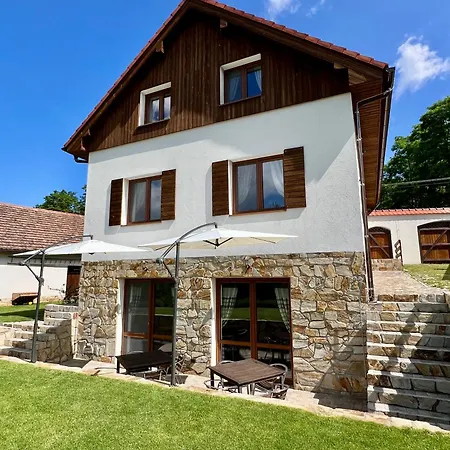 Nad Rybníkem Casa rural