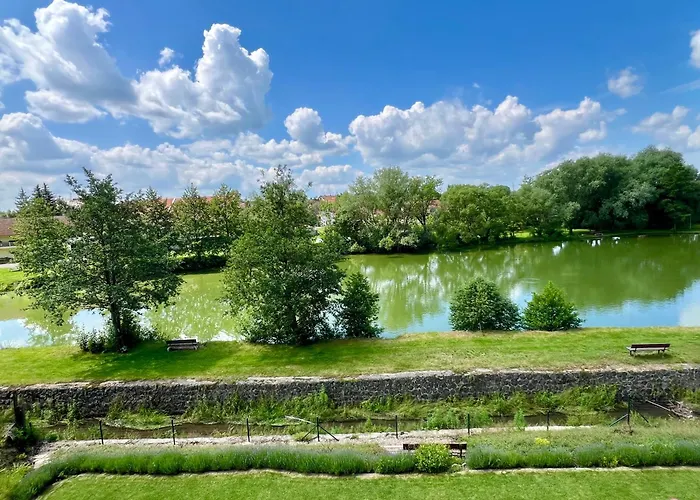 Nad Rybnikem Straškov